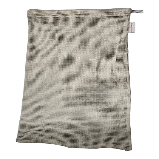 LottePads® wasnet voor wasbare maandverbanden, gemaakt van mesh stof in beige kleur.